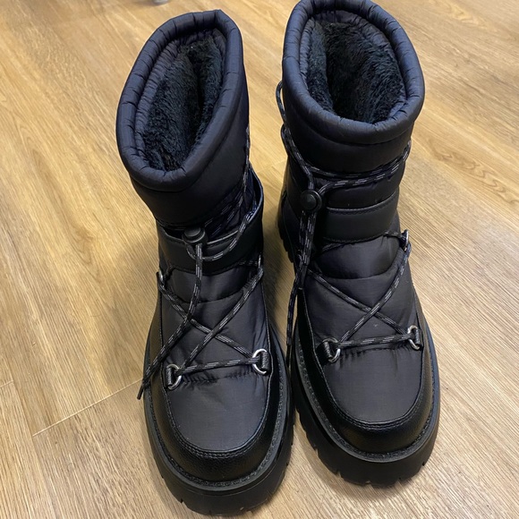 Winter boots - Picture 2 of 3